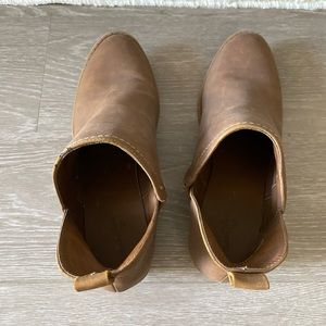 Universal Thread Cutout Ankle Booties